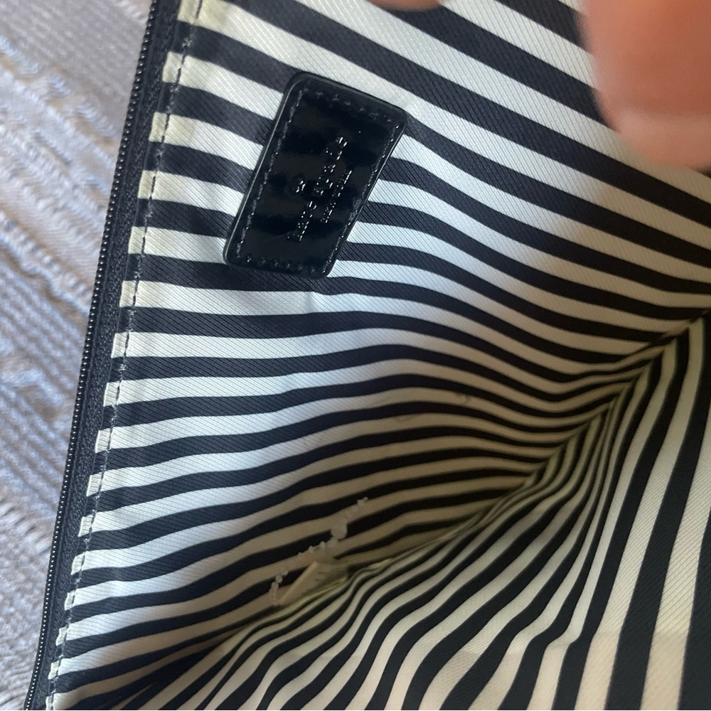Kate Spade Hologram Winking Zip Cluth - Picture 13 of 15